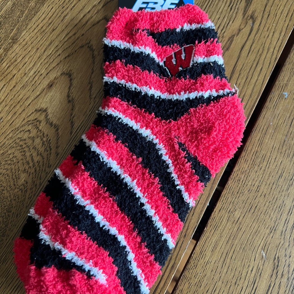 FBF Originals Wisconsin Men’s Med Short socks NEW